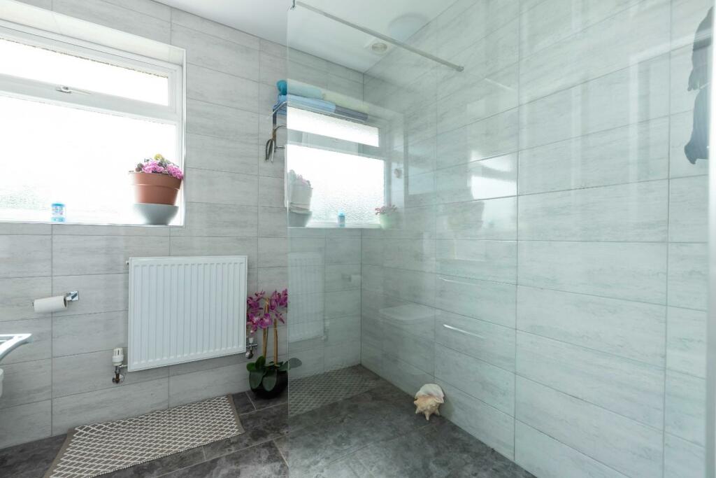 1 Burnside Crescent_15.JPG