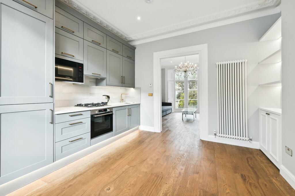 B, 22 Gunter Grove (