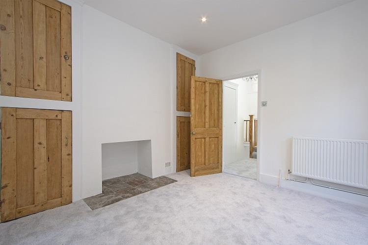 28a Clarendon Road SW19 reception 2.jpg
