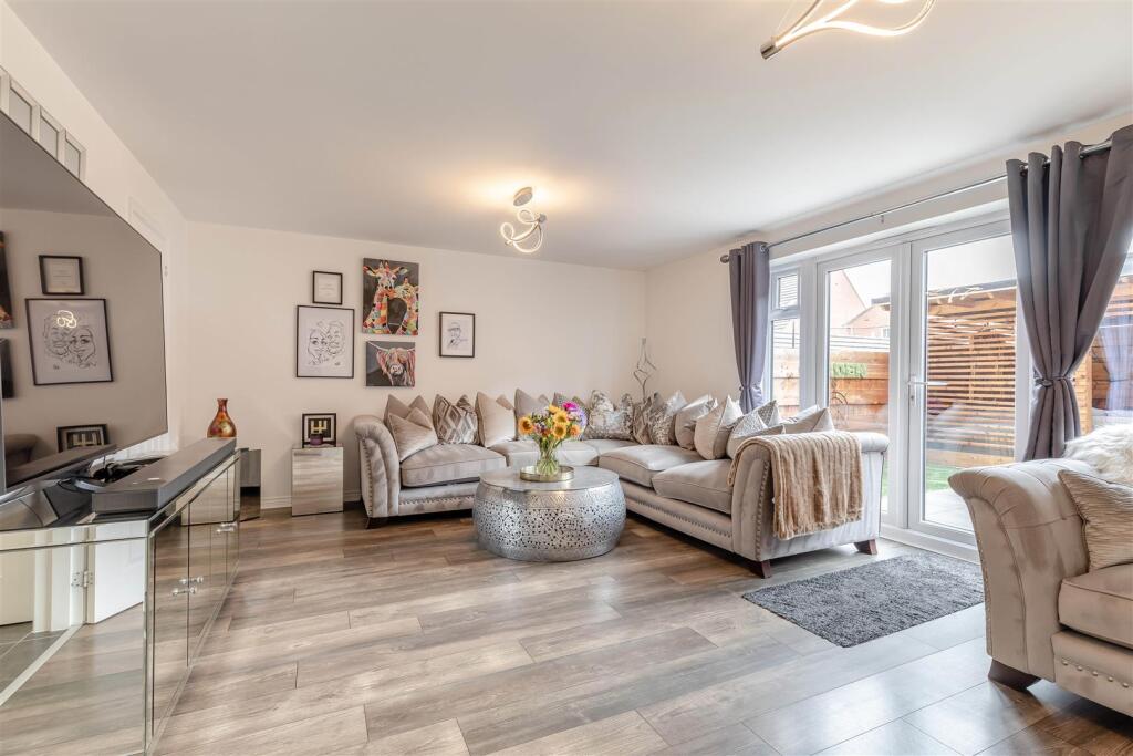 8658495-interior31.jpg