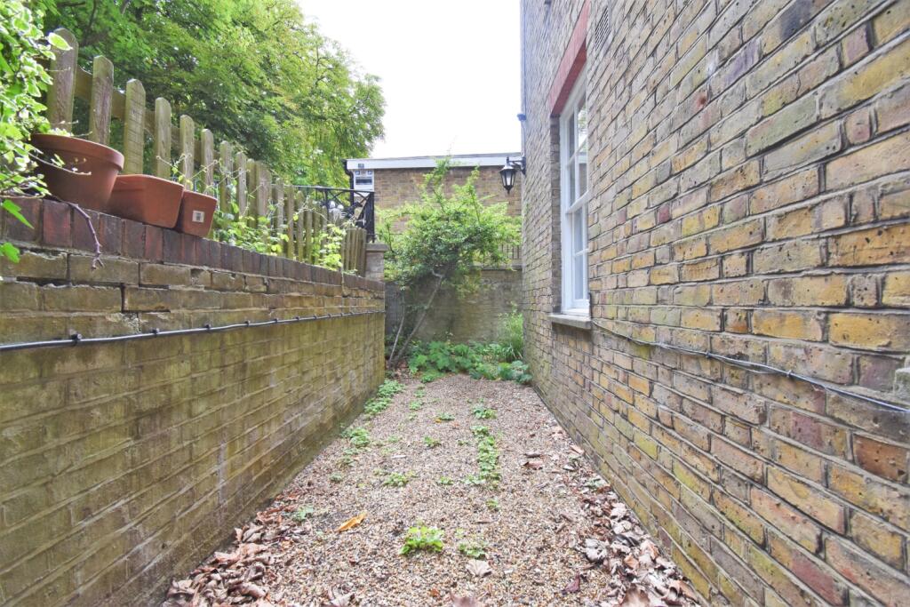 Private Courtyard
