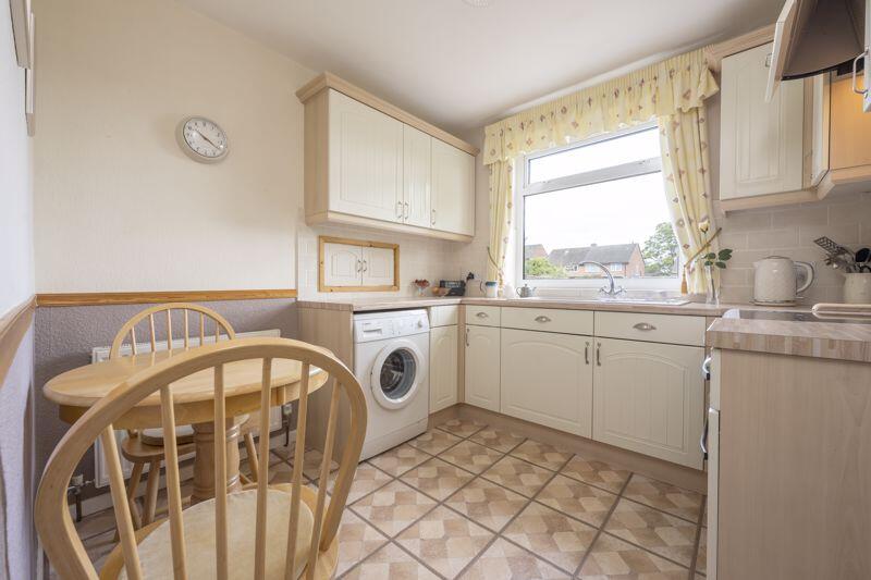 KITCHEN (2)
