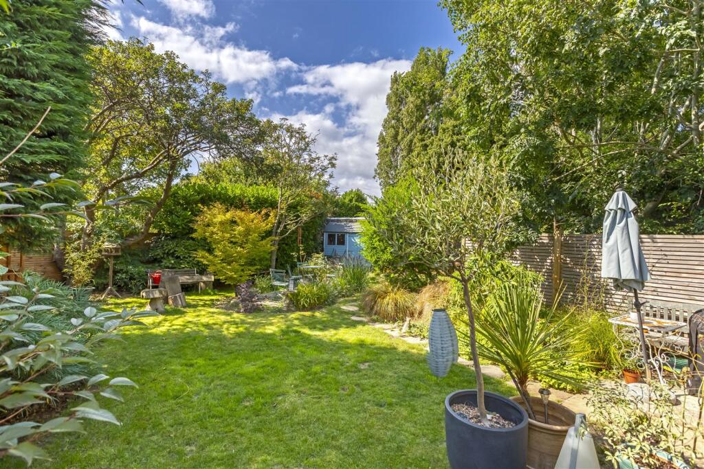 3 Ryecroft Gardens_12.JPG