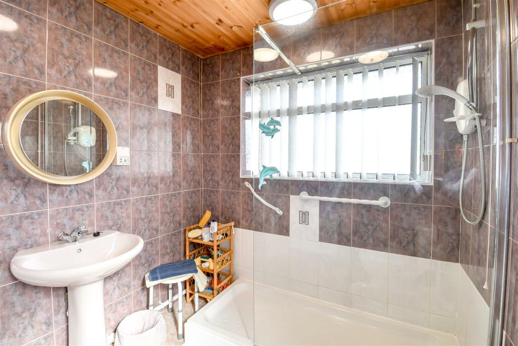 Family Shower Room