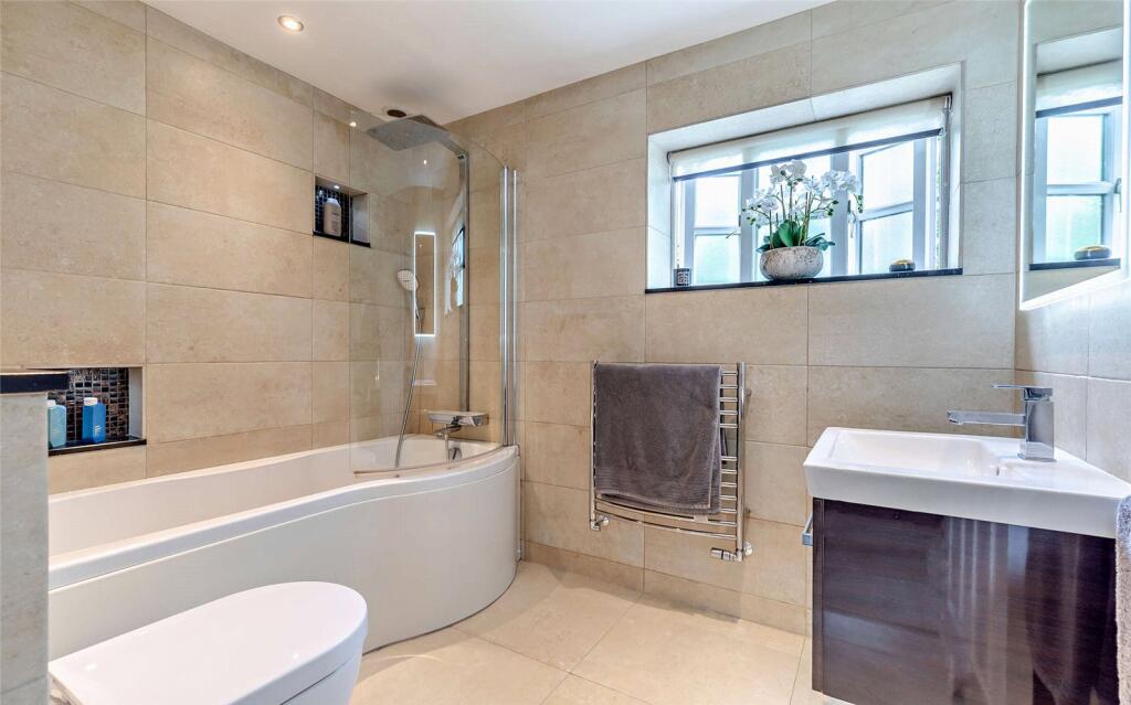 Bed 3 En Suite