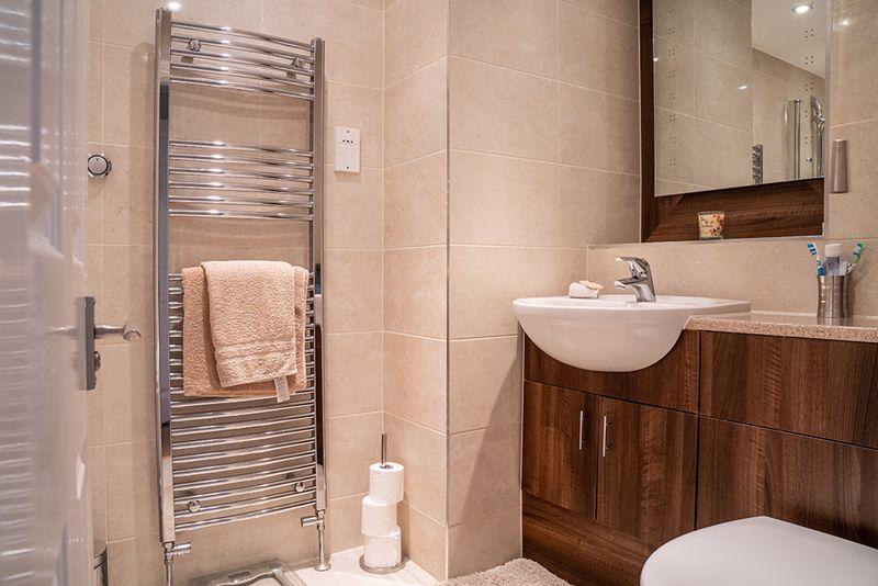En-Suite to Ma...