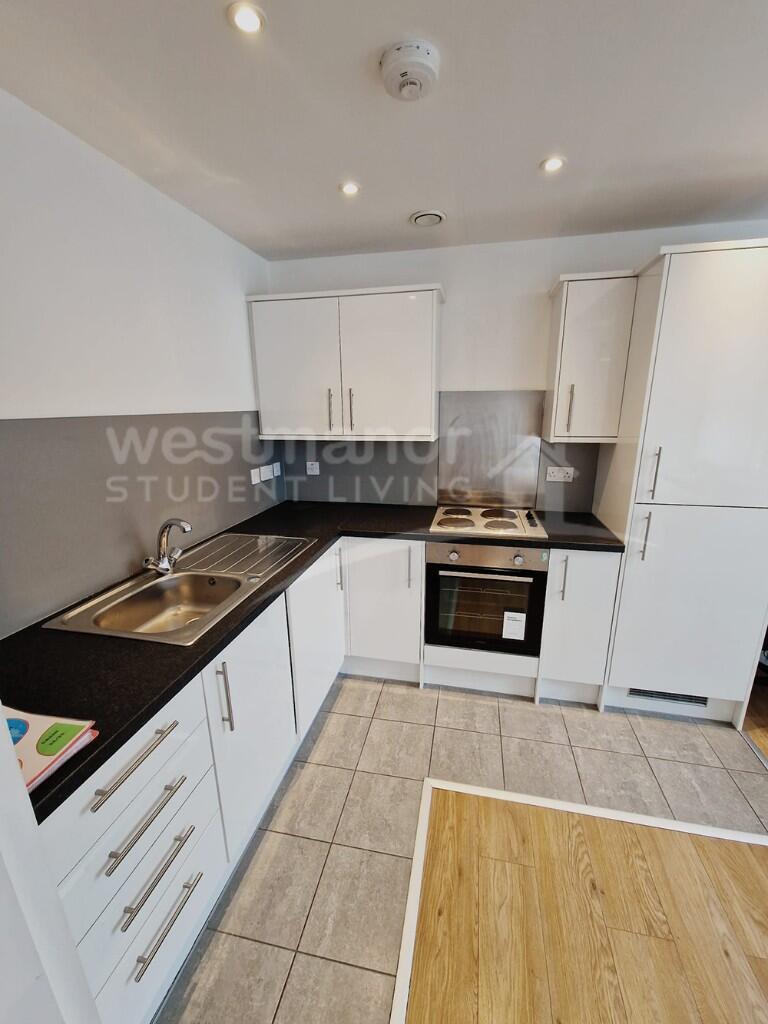 FLAT 1
