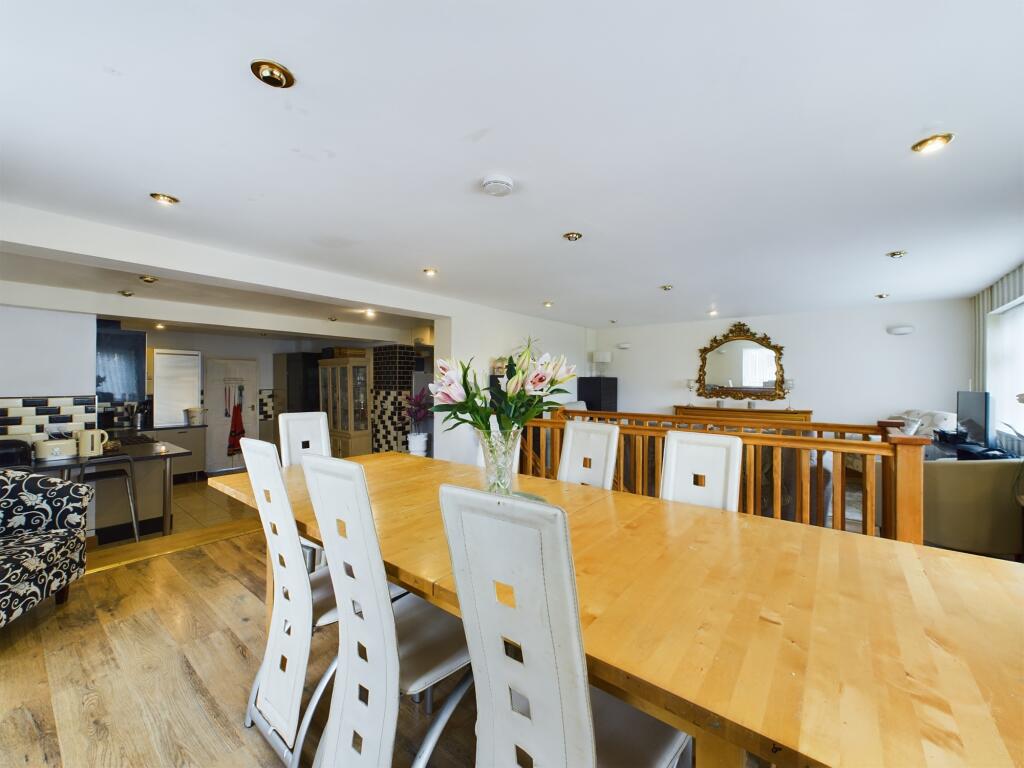 Living/Dining Room