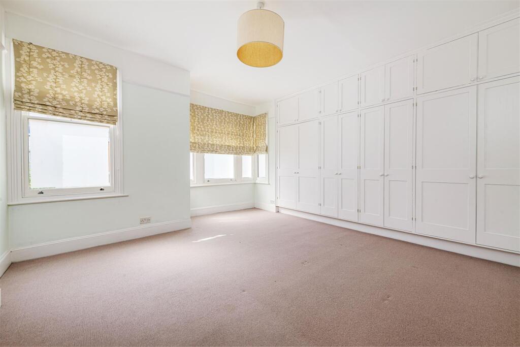 14 Montseratt Rd Bed 2.jpg