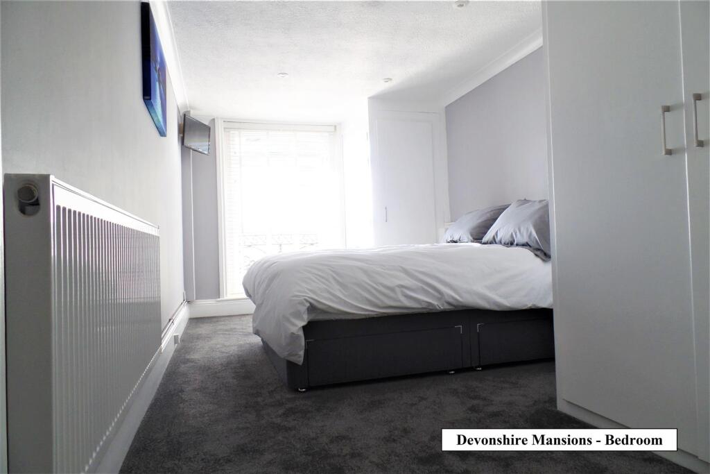bedroom.JPG