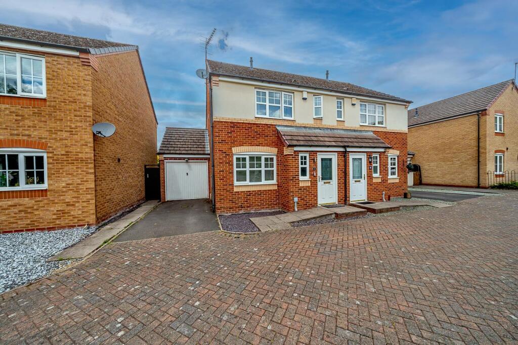 Nuthatch Close, Cannock