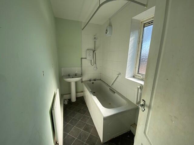 Bathroom T202503281516.jpg