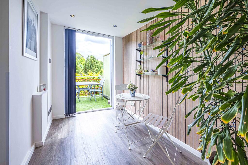 Breakfast Room