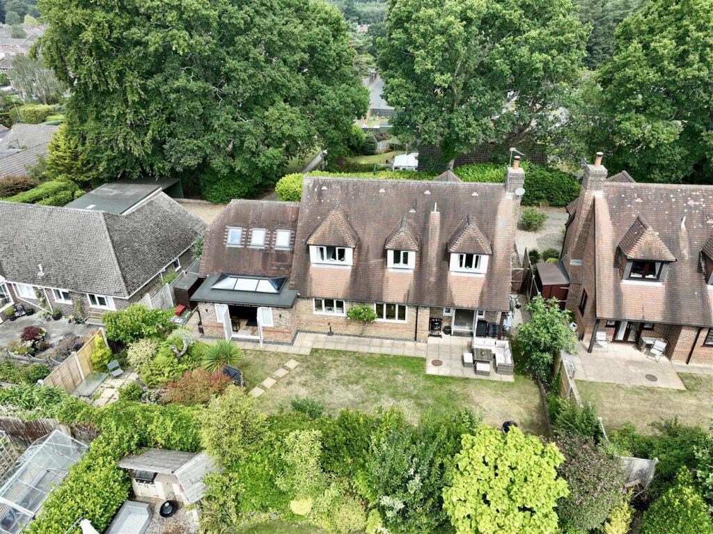 dji_fly_20250725_114736_338_1753439801272_photo.jp