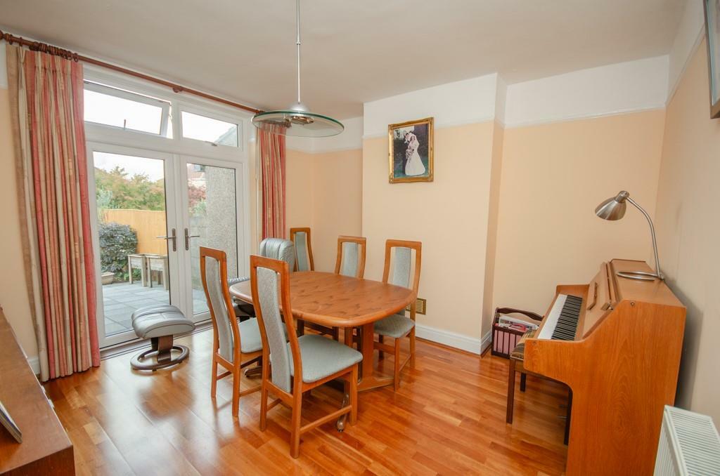 Dining room.jpg