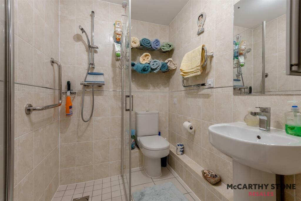 8596856-interior09.JPG