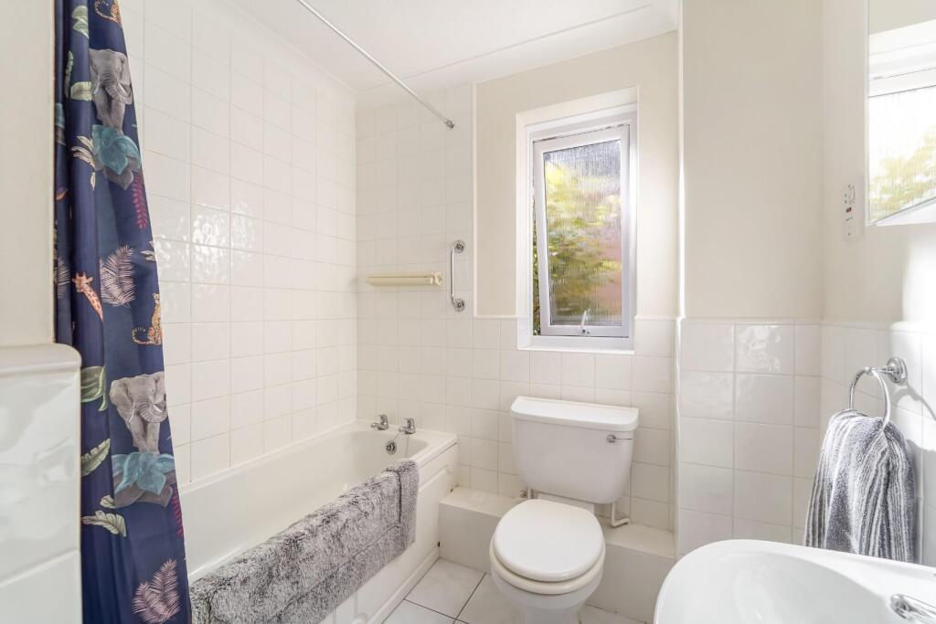 KINGS COURT (17).jpg