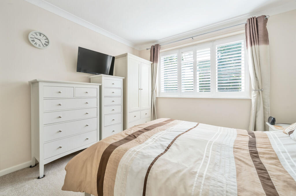 1321383-7-686f7f4...