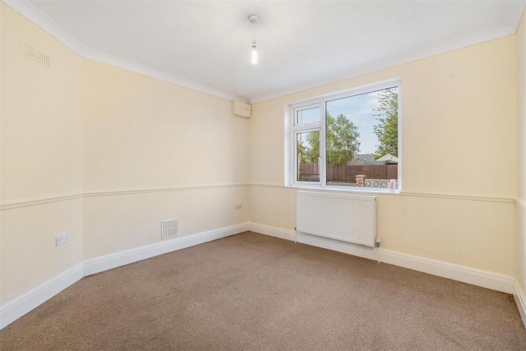 13 Hessle Drive (Boston)-18.jpg