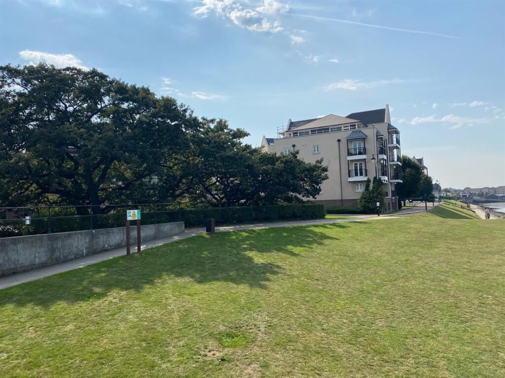 pUifzBua0ESOPi8PB...