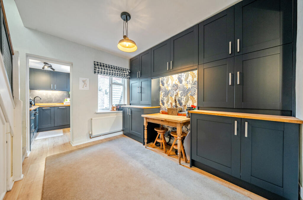 1386201-6-6929729be4f59