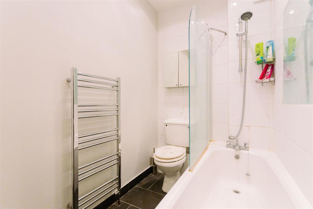 MB_scarborough road_finsbury park_davies davies_26
