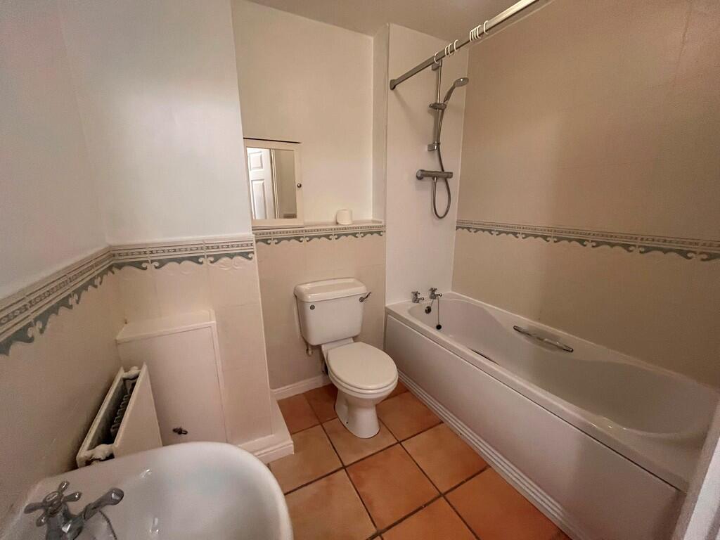 bathroom wg