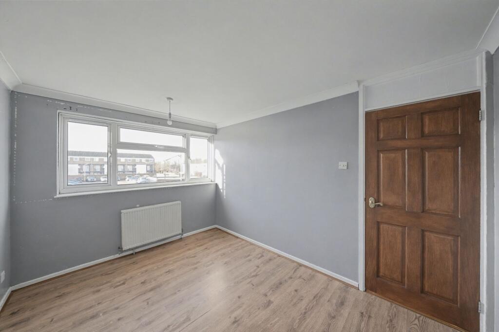 320 Spackmans Way, Slough, SL1 2SD