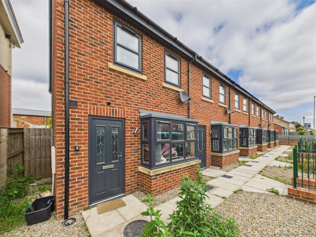 CAM01835G0-PR0205...