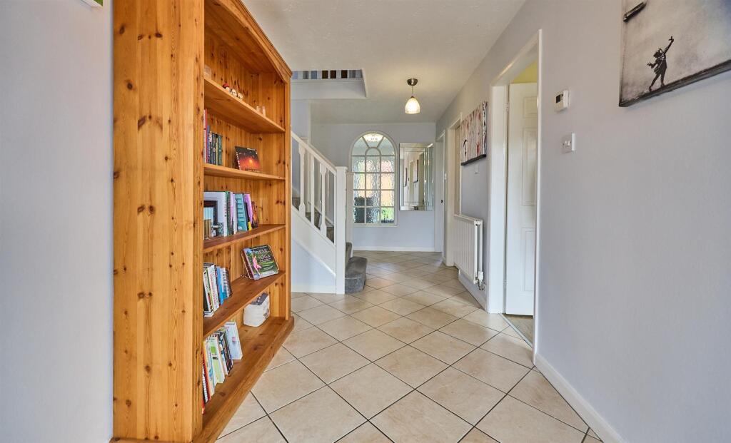 Spacious Entrance Hallway
