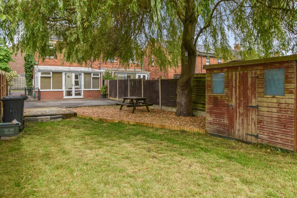 REAR GARDEN 2