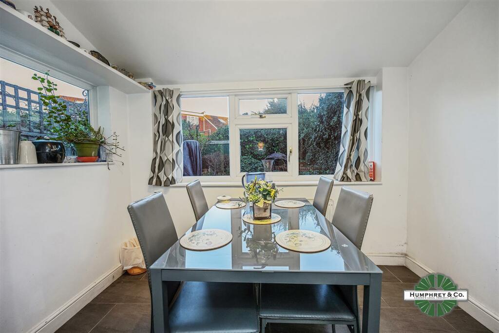 2   Brookdale Road -011.jpg