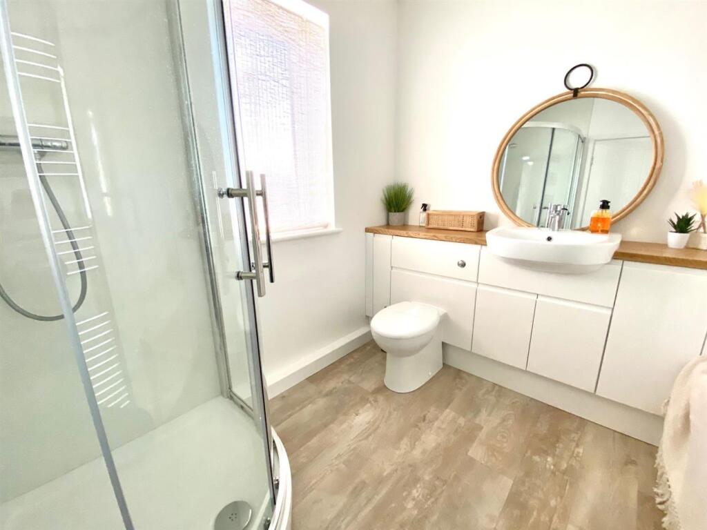 En Suite.jpg