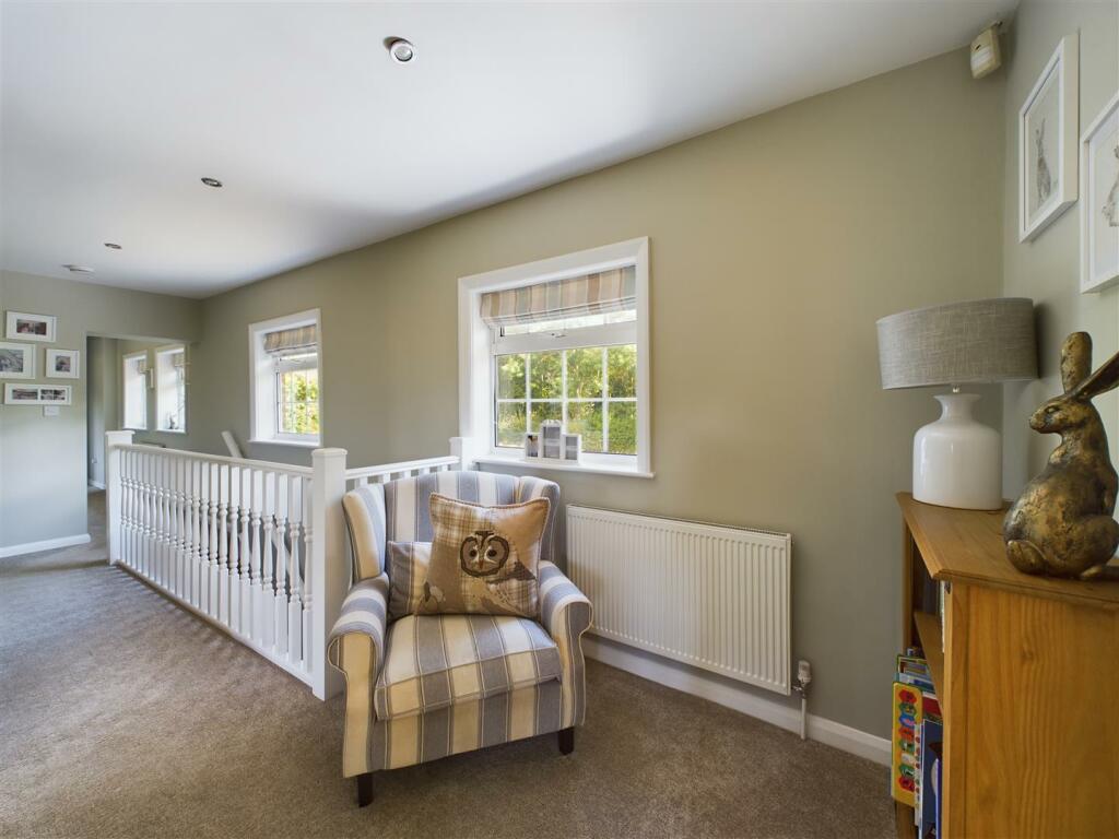 GALLERIED LANDING
