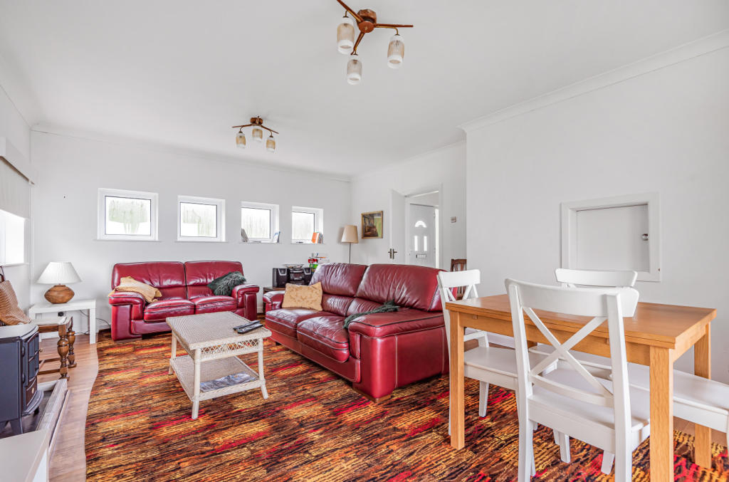 Sitting/Dining Room