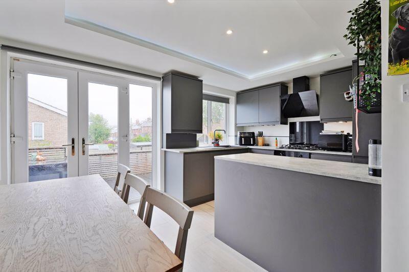 Kitchen diner