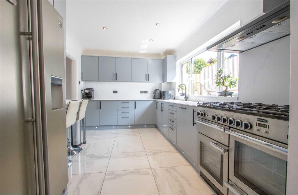 Kitchen/Breakfast Rm