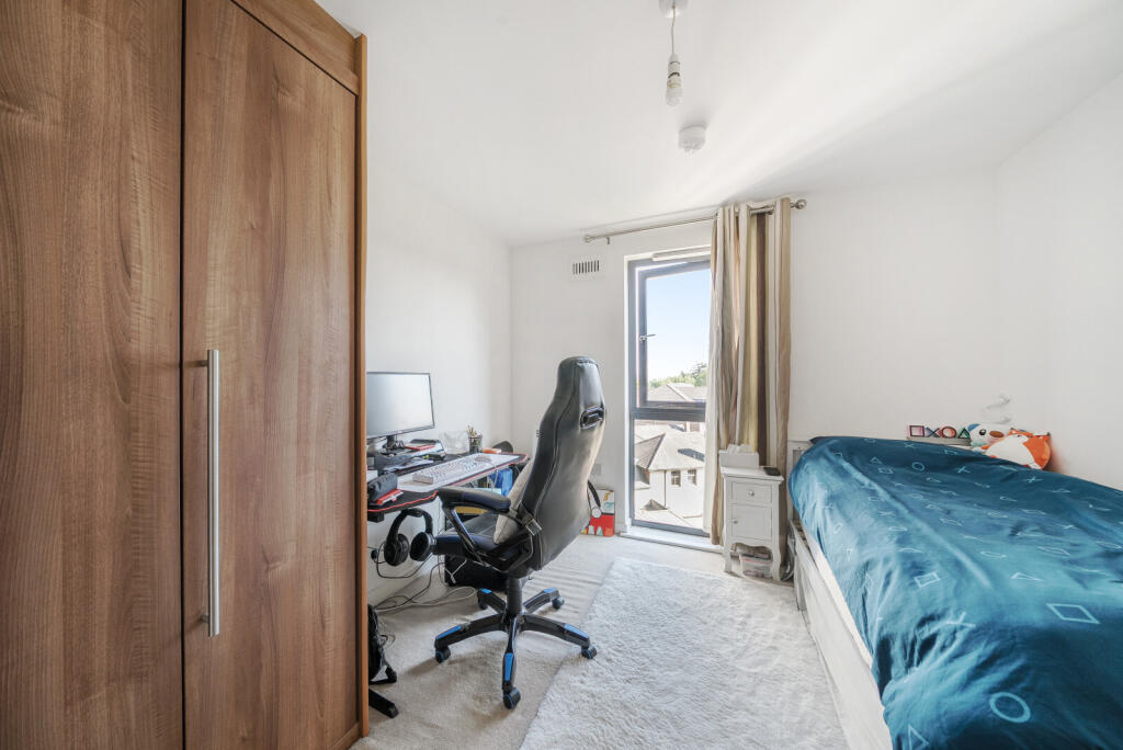 1311810-11-6852f0...