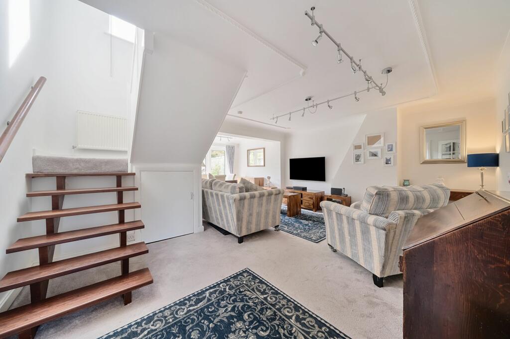 Living Room (2)