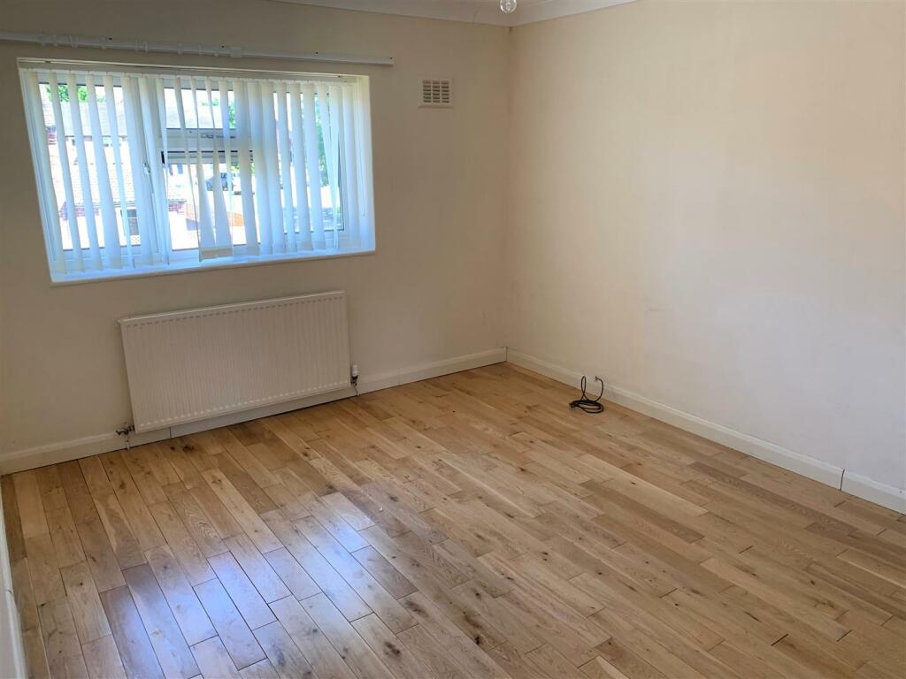 Master Bedroom 3.jpg