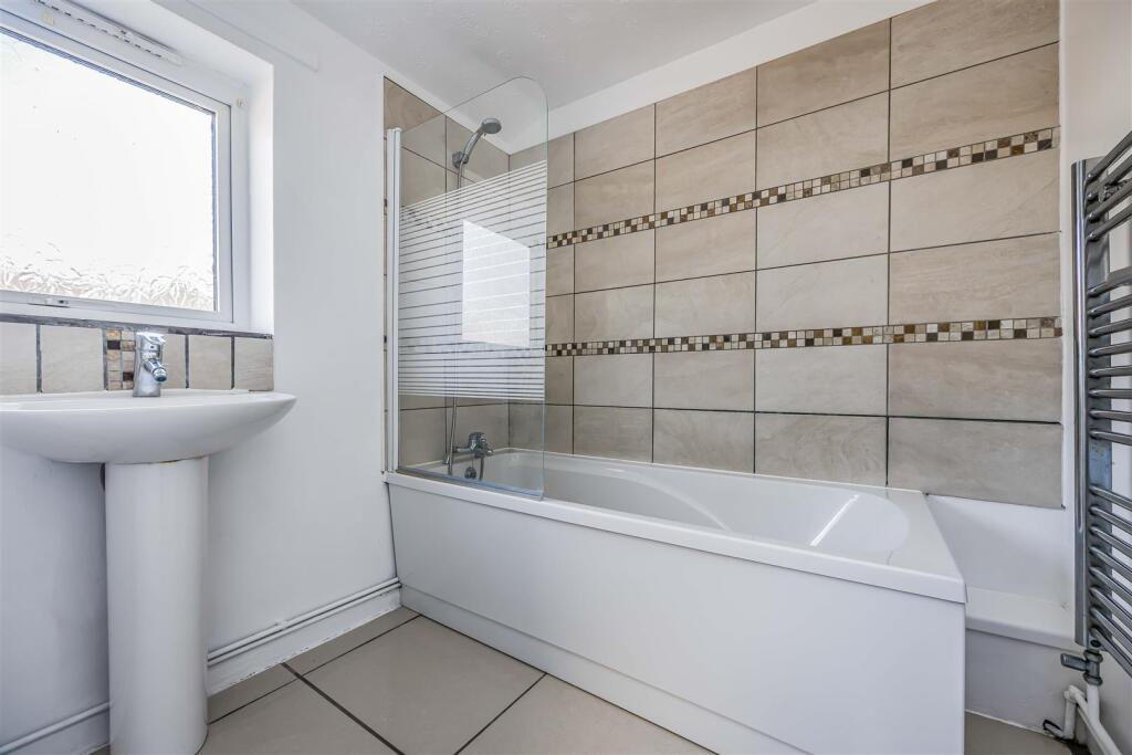105 Powerscourt Road, Portsmouth-Small-PorticoMark