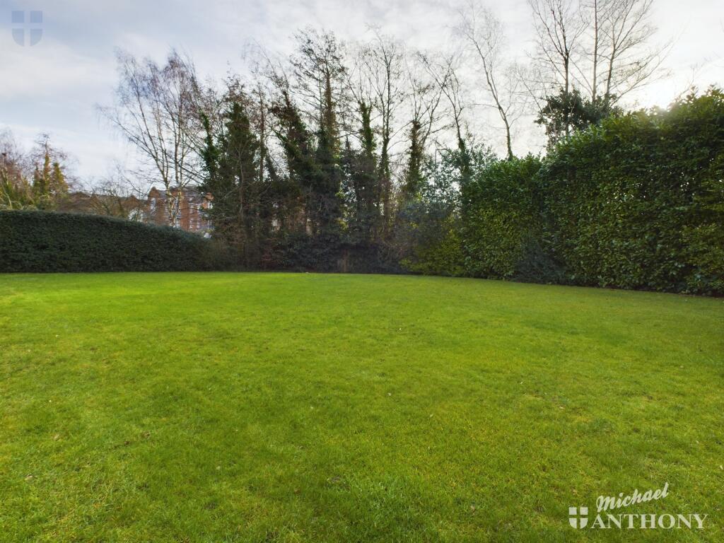 CAM03852G0-PR0179-STILL012