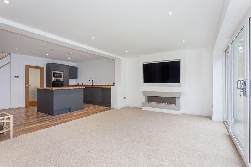 OPEN PLAN LIVING DINING KITCHEN