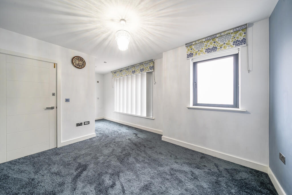 1347818-16-68b707...