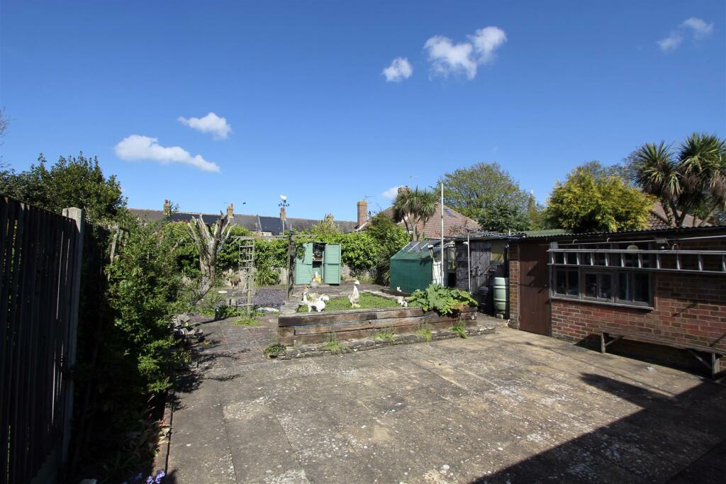 IMG_1788 garden right.jpg