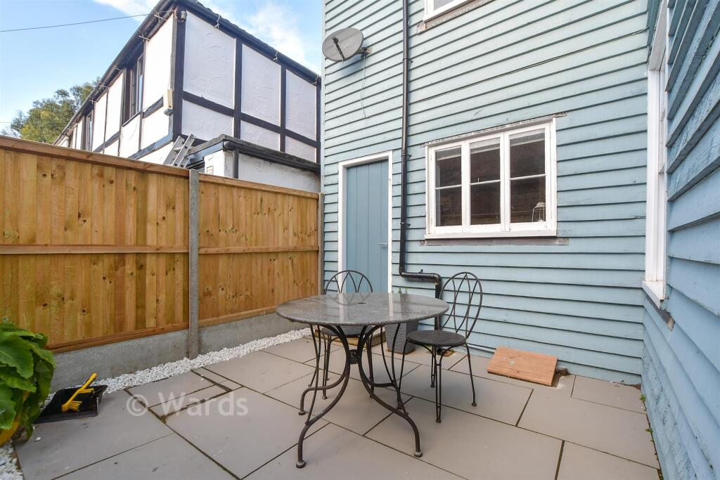 Middle Wall, Whitstable, Kent