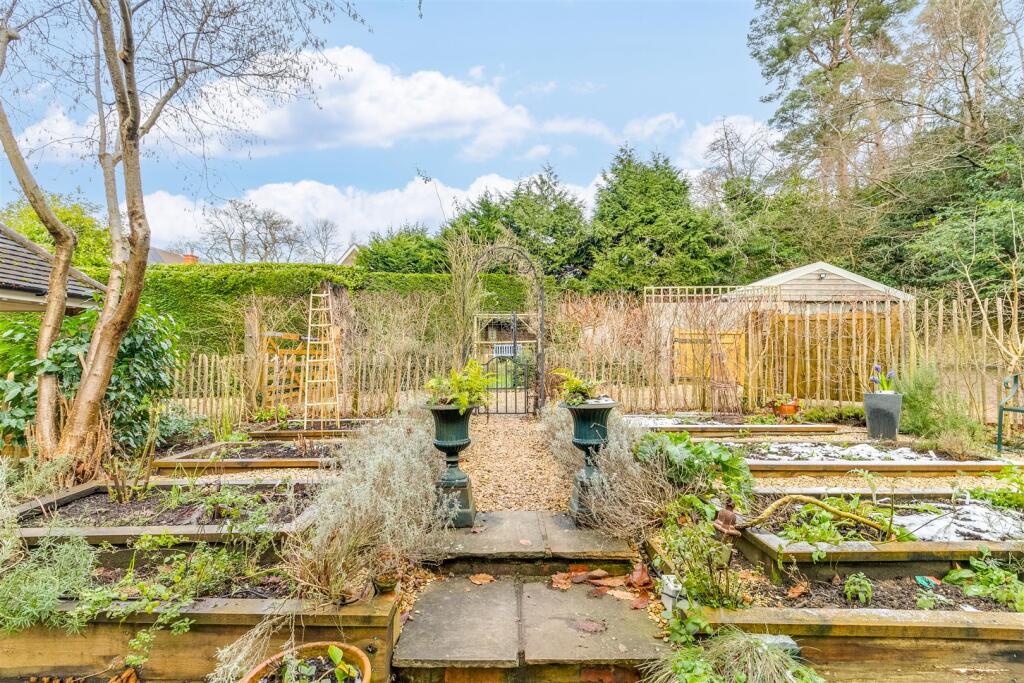 Hollowdene Lodge-52.jpg