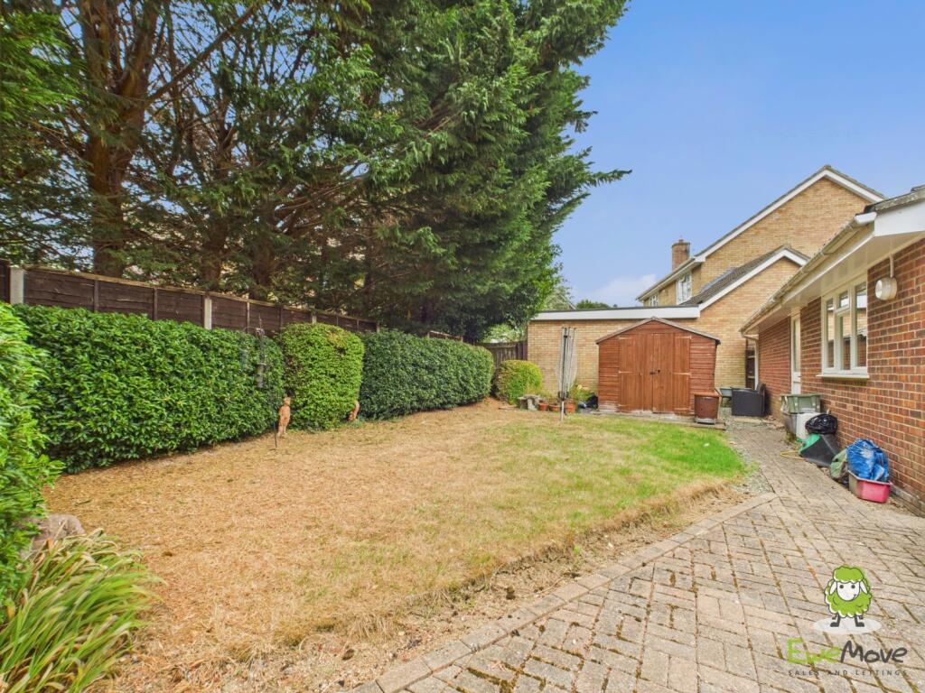 CAM03778G0-PR0261-STILL010