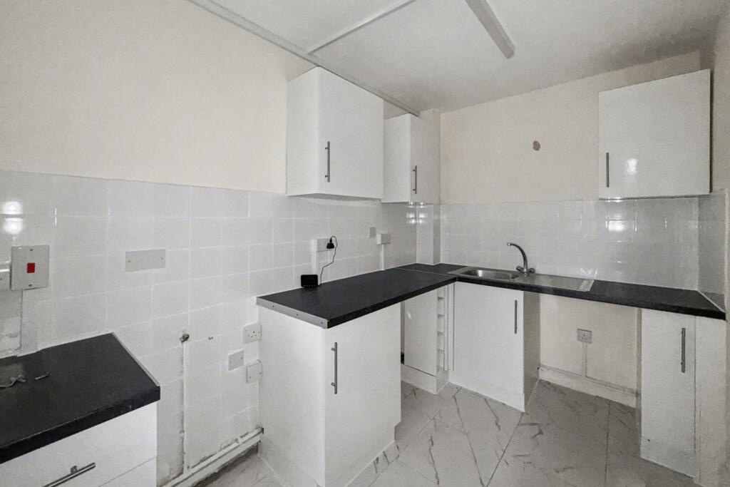 Flat 1, 21 Pembridge Square, Notting Hill, London, W2 4DP