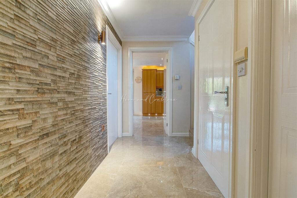 Ragnall Close, Thornhill, HernCrabtree (4).jpg